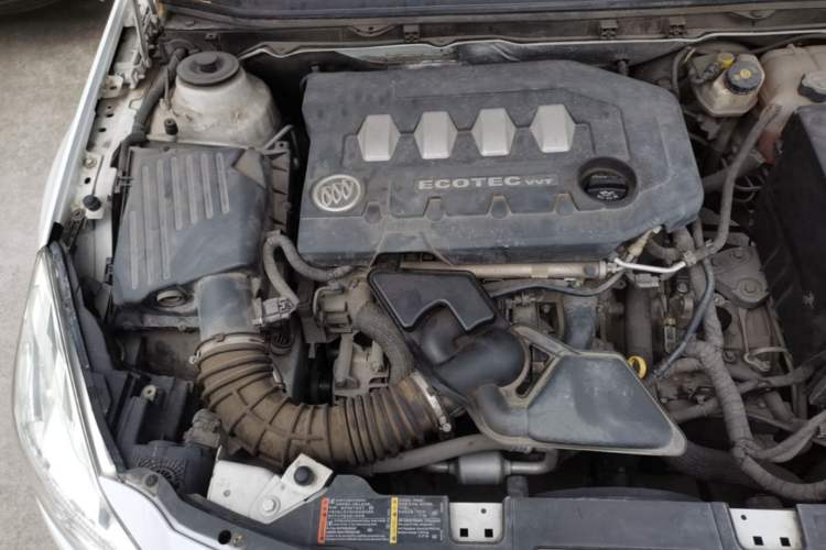 Used Buick Regal 2012 2.0L Luxury Edition Engine Bay Right