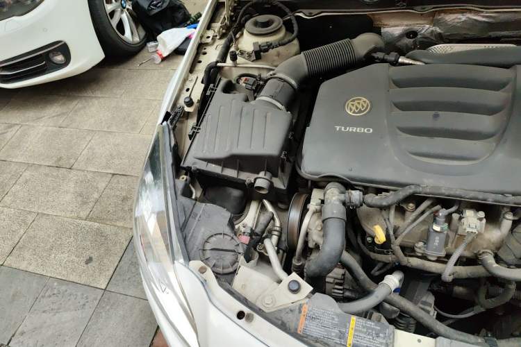 Used Buick Regal 2012 GS 2.0T Super Sport Edition Engine Bay Right
