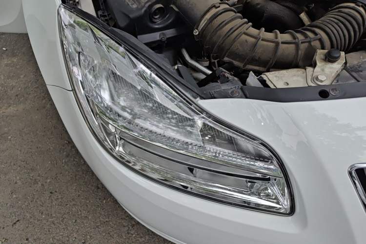 Used Buick Regal 2012 2.0L Luxury Edition Engine Bay Right