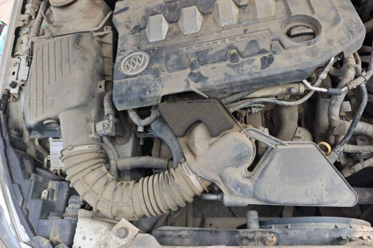 Used Buick Regal 2012 2.0L Comfort Edition Engine Bay Right