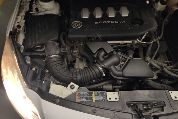 Used Buick Regal 2012 2.0L Luxury Edition Engine Bay Right
