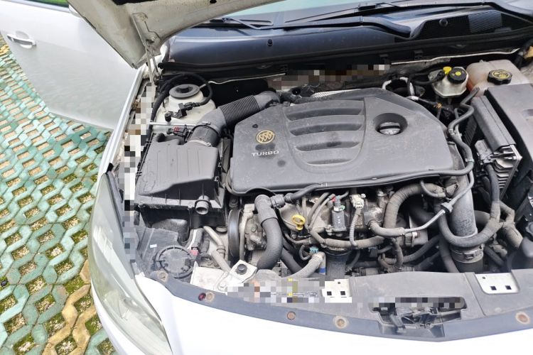 Used Buick Regal 2012 GS 2.0T Super Sport Edition Engine Bay Right