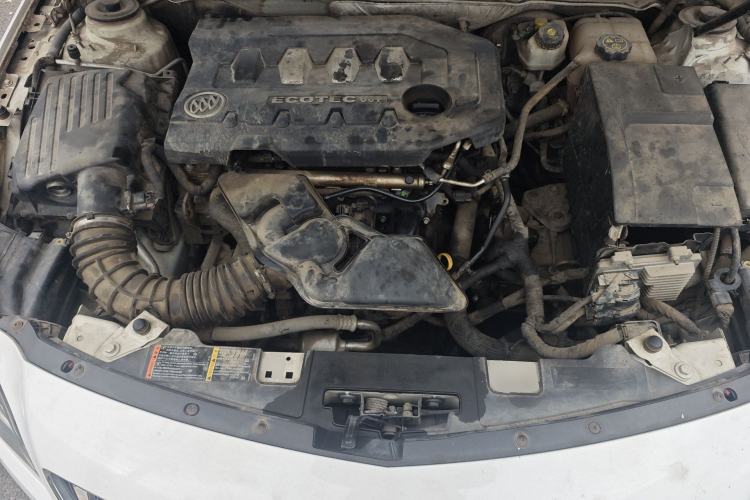 Used Buick Regal 2012 2.0L Comfort Edition Engine Bay