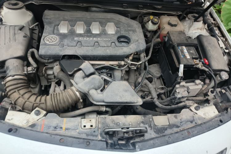Used Buick Regal 2012 2.0L Comfort Edition Engine Bay