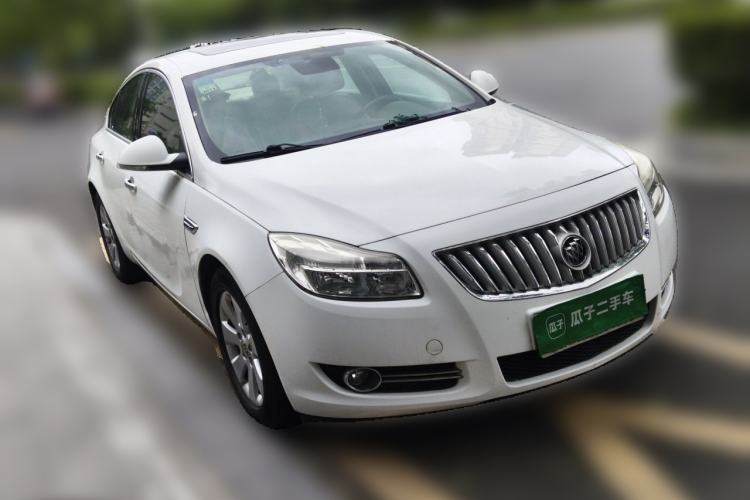 Used Buick Regal 2012 2.0L Luxury Edition Front Right 45 Deg