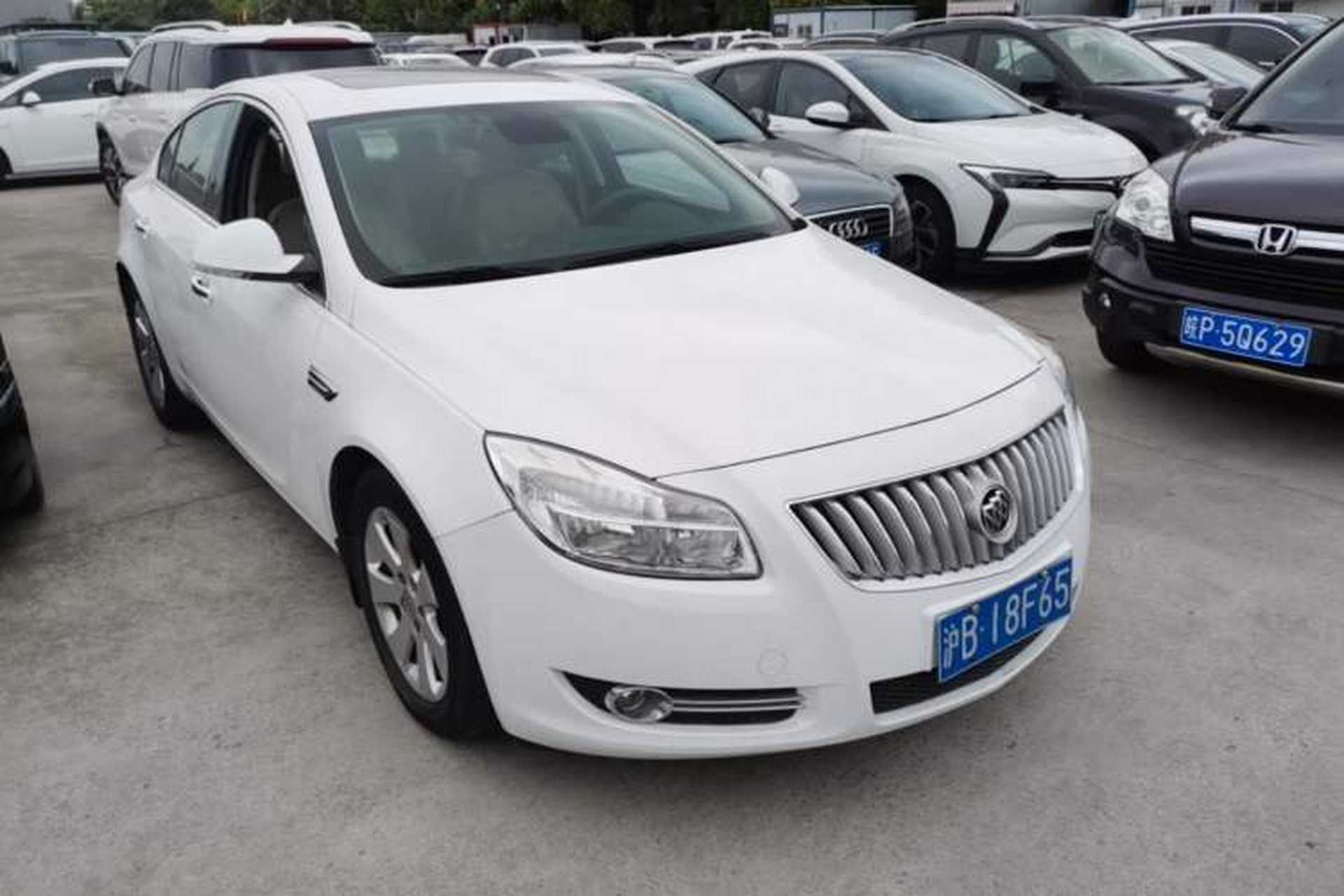 Used Buick Regal 2012 2.0L Luxury Edition Front Right 45 Deg