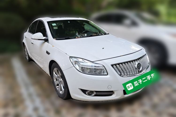 Used Buick Regal 2012 2.0L Luxury Edition Front Right 45 Deg