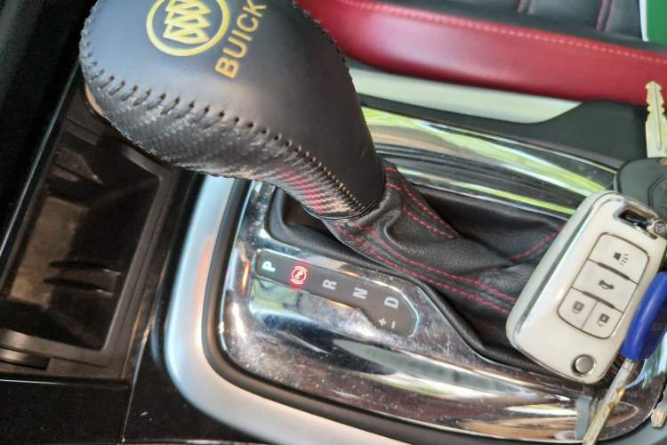 Used Buick Regal 2012 GS 2.0T Super Sport Edition Gear Lever
