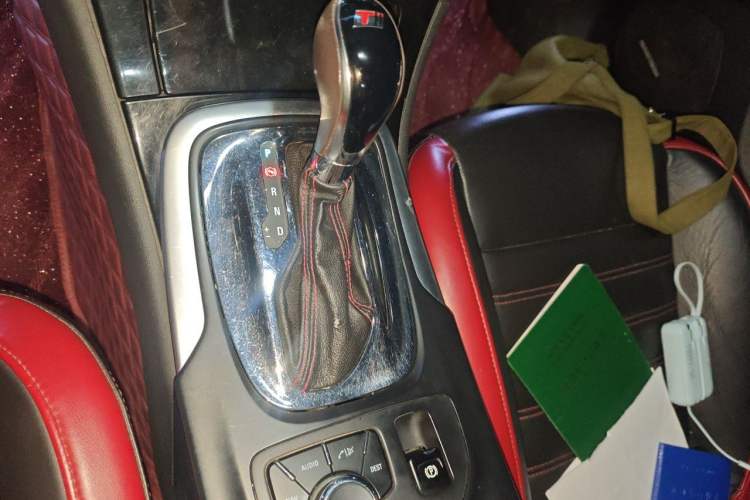 Used Buick Regal 2012 GS 2.0T Super Sport Edition Gear Lever