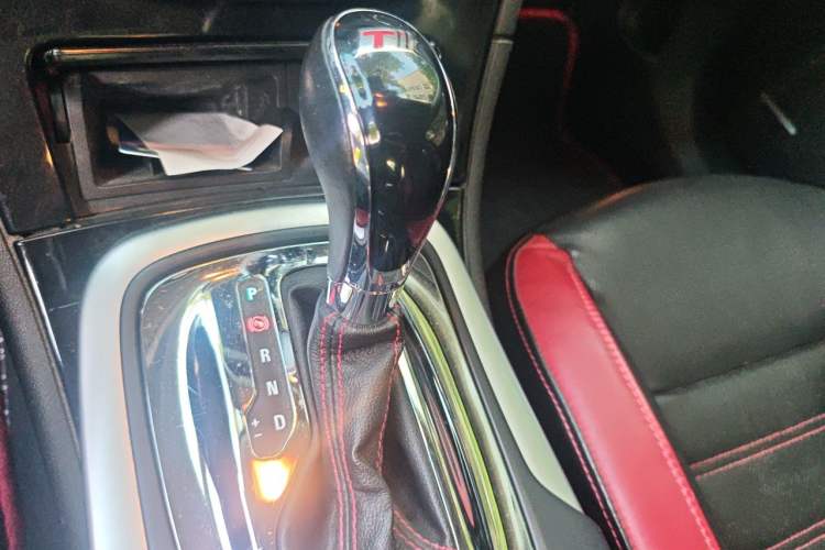 Used Buick Regal 2012 GS 2.0T Super Sport Edition Gear Lever