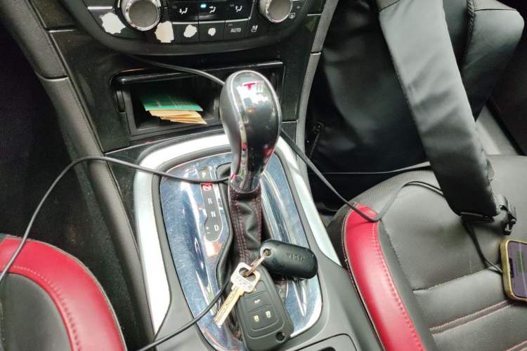 Used Buick Regal 2012 GS 2.0T Super Sport Edition Gear Lever