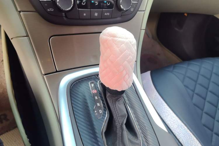 Used Buick Regal 2012 2.0L Comfort Edition Gear Lever