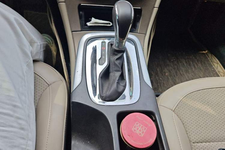 Used Buick Regal 2012 2.0L Comfort Edition Gear Lever