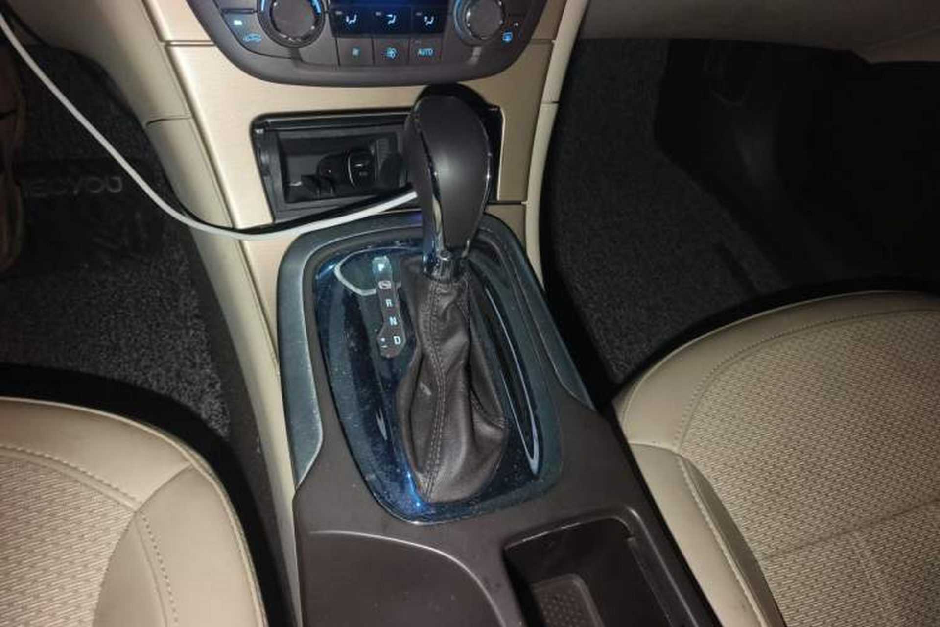 Used Buick Regal 2012 2.0L Comfort Edition Gear Lever