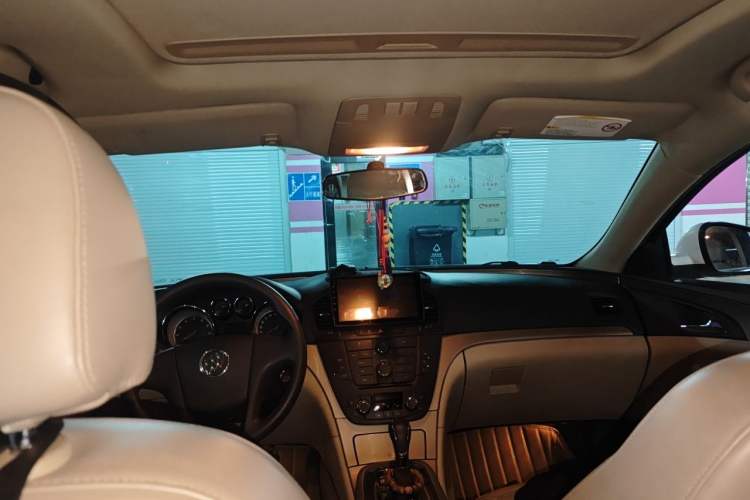 Used Buick Regal 2012 2.0L Comfort Edition Headliner