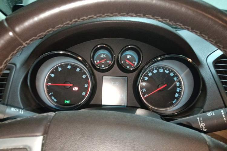 Used Buick Regal 2012 2.0L Luxury Edition Instrument Cluster