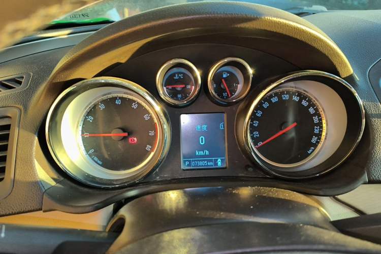 Used Buick Regal 2012 2.0L Luxury Edition Instrument Cluster