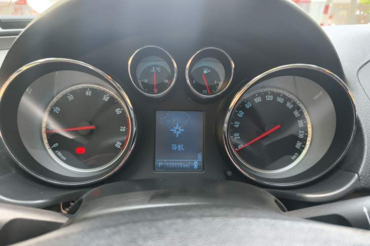 Used Buick Regal 2012 2.4L SIDI Flagship Edition Instrument Cluster