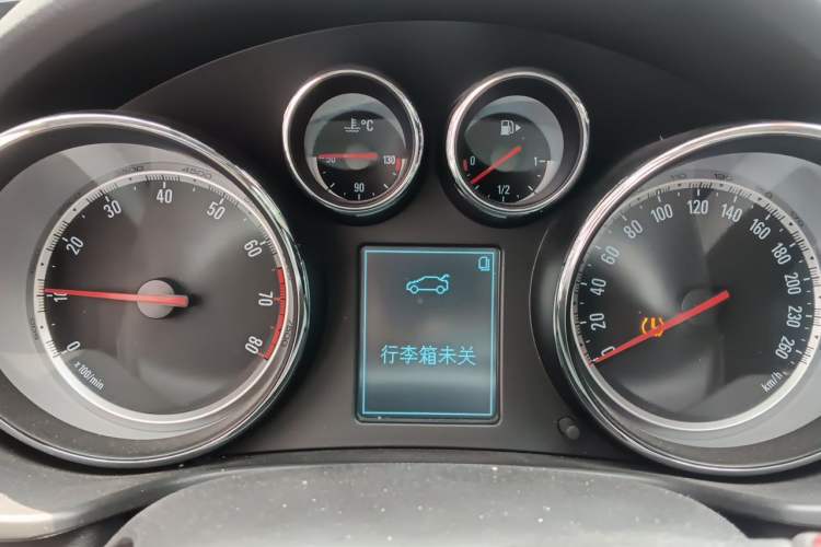 Used Buick Regal 2012 GS 2.0T Super Sport Edition Instrument Cluster