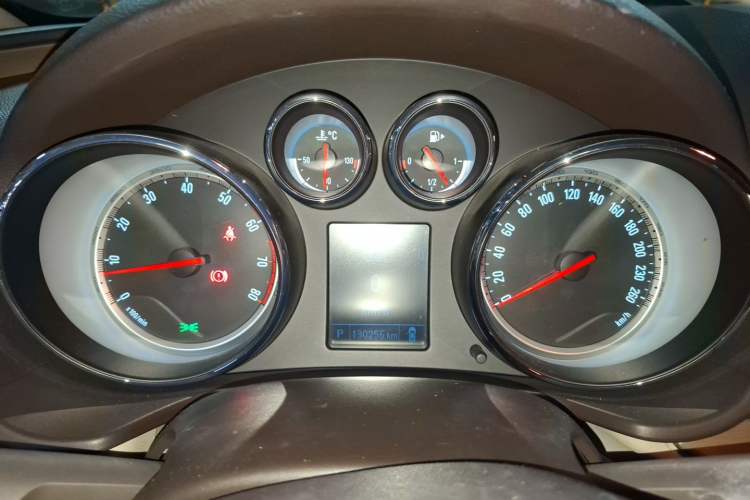 Used Buick Regal 2012 2.0L Comfort Edition Instrument Cluster