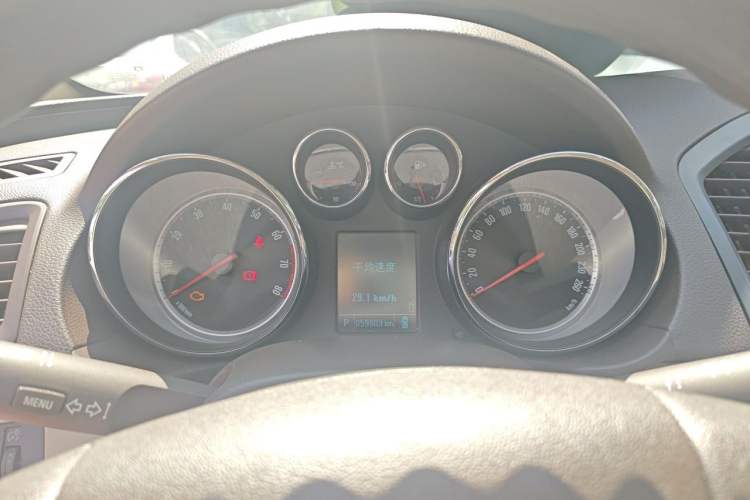 Used Buick Regal 2012 2.0L Comfort Edition Instrument Cluster