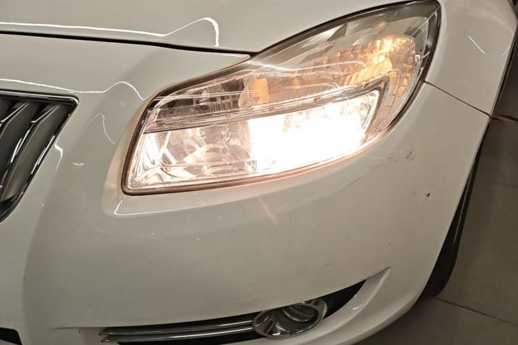 Used Buick Regal 2012 2.0L Comfort Edition Left Front Headlight