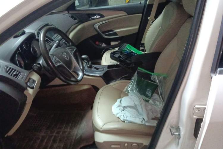 Used Buick Regal 2012 2.0L Luxury Edition Left Front Seat