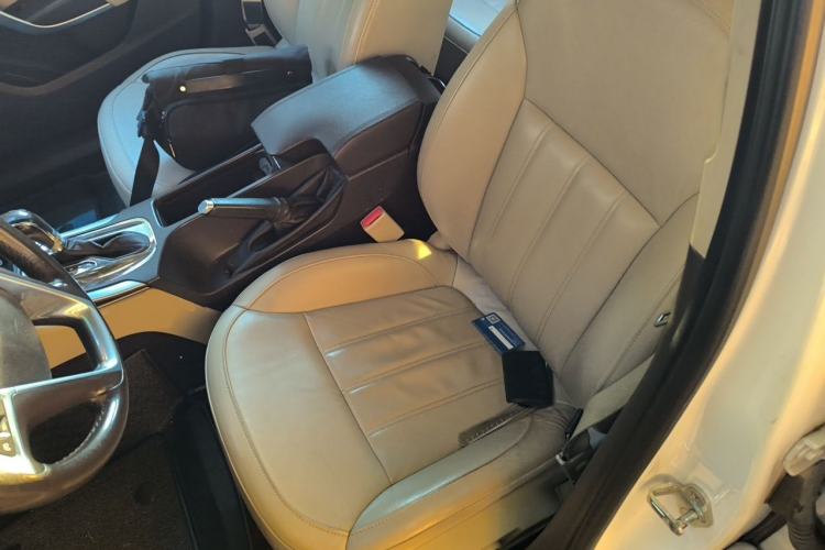 Used Buick Regal 2012 2.0L Luxury Edition Left Front Seat