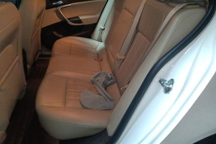Used Buick Regal 2012 2.0L Luxury Edition Left Rear Seat