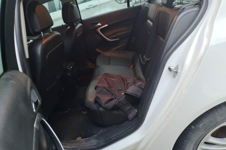 Used Buick Regal 2012 2.4L SIDI Flagship Edition Left Rear Seat