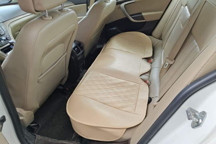 Used Buick Regal 2012 2.0L Luxury Edition Left Rear Seat