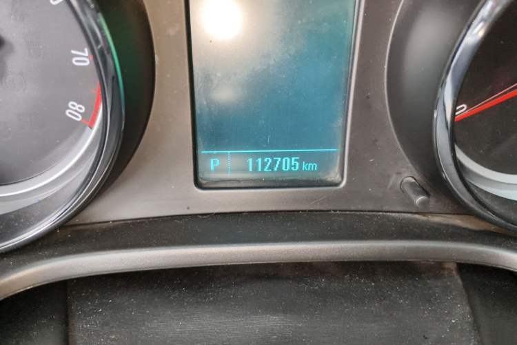 Used Buick Regal 2012 GS 2.0T Super Sport Edition Odometer Close Up