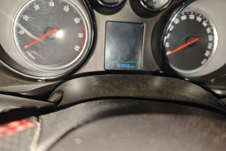 Used Buick Regal 2012 GS 2.0T Super Sport Edition Odometer Close Up