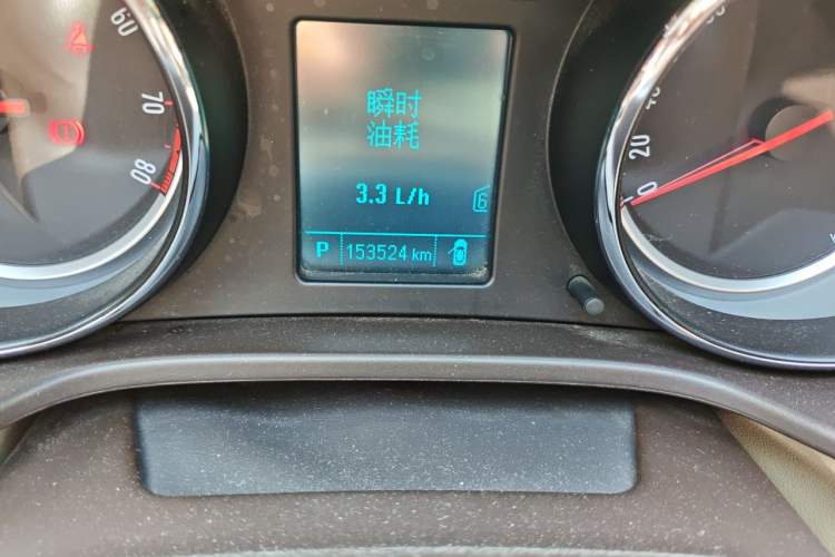 Used Buick Regal 2012 2.0L Comfort Edition Odometer Close Up