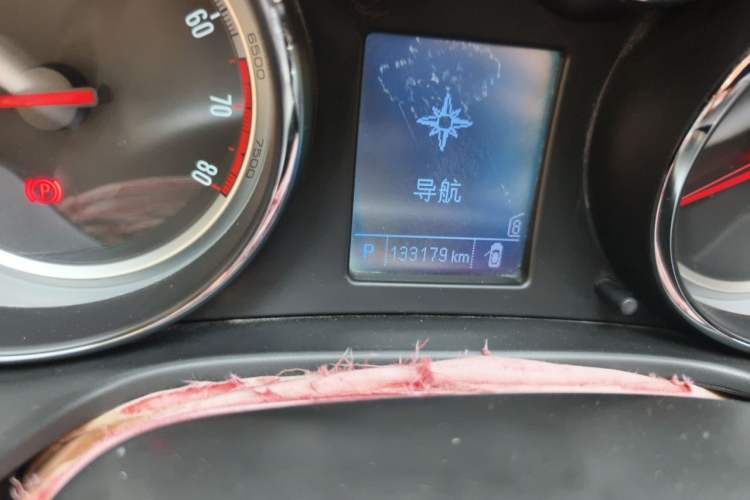 Used Buick Regal 2012 2.4L SIDI Flagship Edition Odometer Close Up
