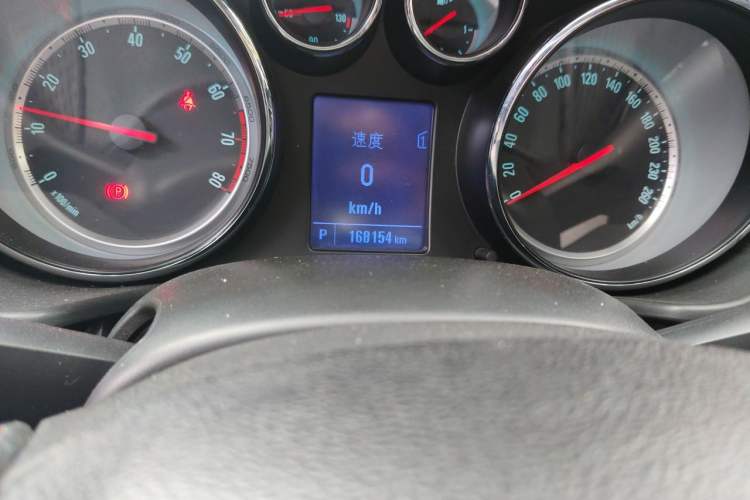 Used Buick Regal 2012 2.0T Luxury Sport Edition Odometer Close Up
