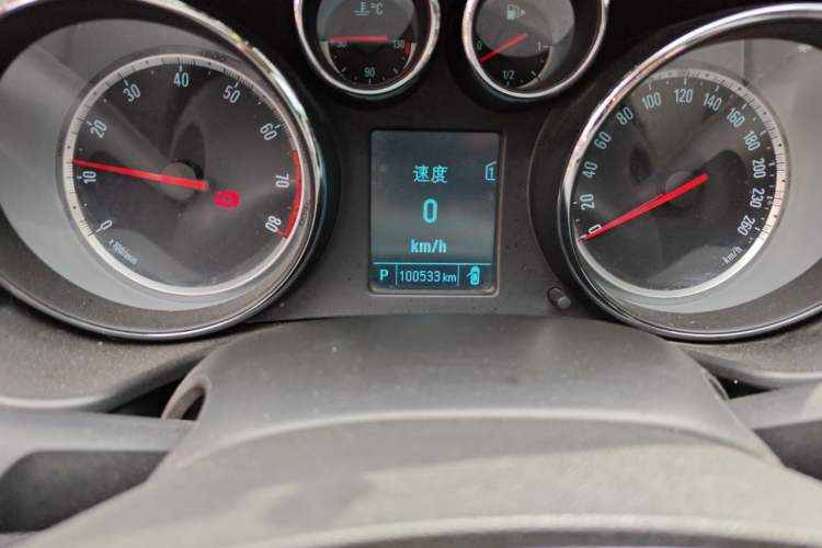 Used Buick Regal 2012 GS 2.0T Super Sport Edition Odometer Close Up