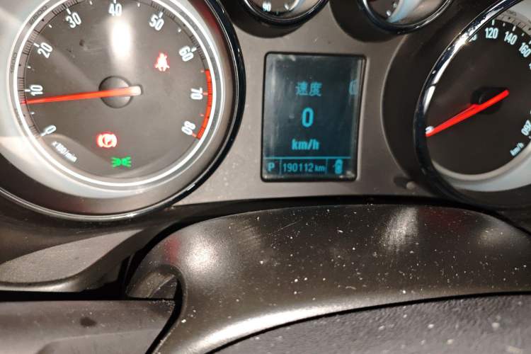 Used Buick Regal 2012 2.4L SIDI Flagship Edition Odometer Close Up