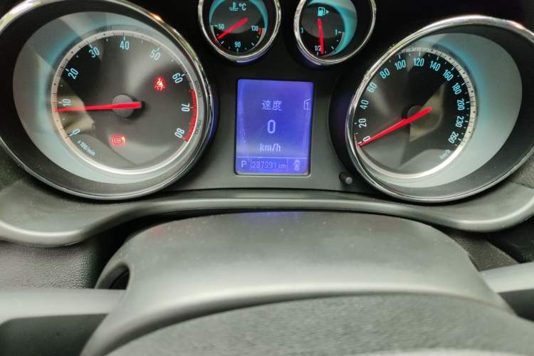 Used Buick Regal 2012 GS 2.0T Super Sport Edition Odometer Close Up