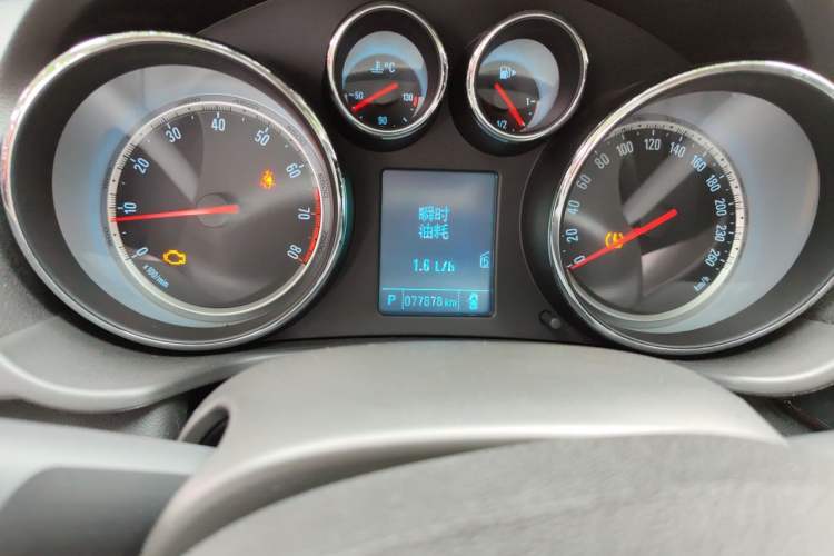 Used Buick Regal 2012 GS 2.0T Super Sport Edition Odometer Close Up