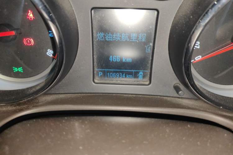 Used Buick Regal 2012 2.0L Luxury Edition Odometer Close Up