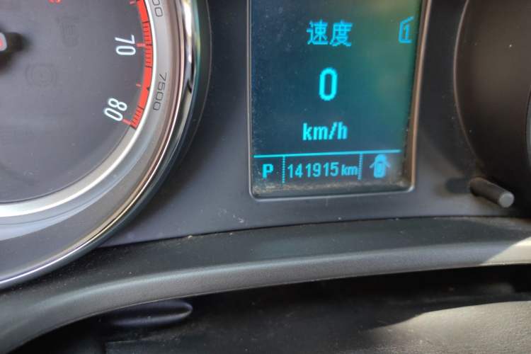 Used Buick Regal 2012 2.4L SIDI Flagship Edition Odometer Close Up