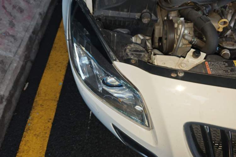 Used Buick Regal 2012 GS 2.0T Super Sport Edition Right Front Headlight