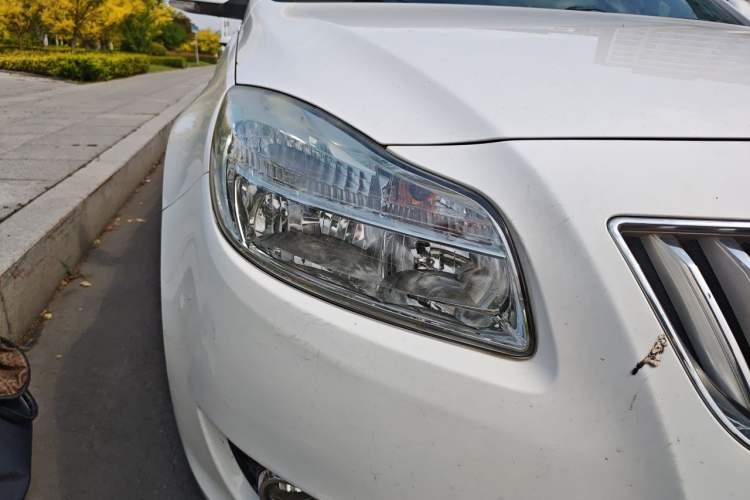 Used Buick Regal 2012 2.0L Comfort Edition Right Front Headlight
