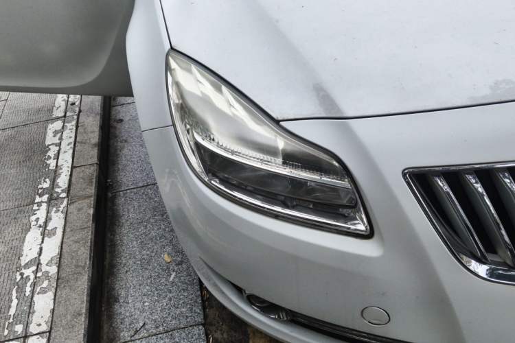Used Buick Regal 2012 2.0L Luxury Edition Right Front Headlight