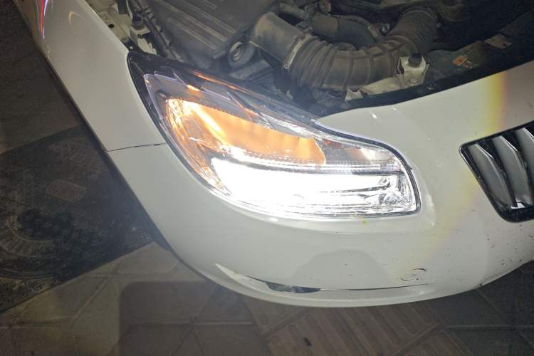 Used Buick Regal 2012 2.0L Comfort Edition Right Front Headlight