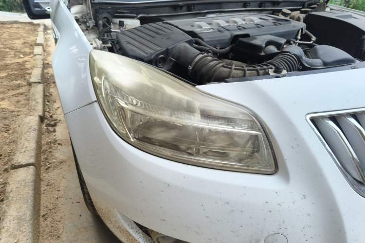 Used Buick Regal 2012 2.0L Luxury Edition Right Front Headlight