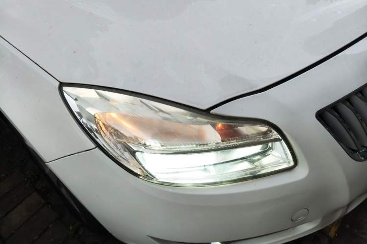 Used Buick Regal 2012 2.0L Comfort Edition Right Front Headlight