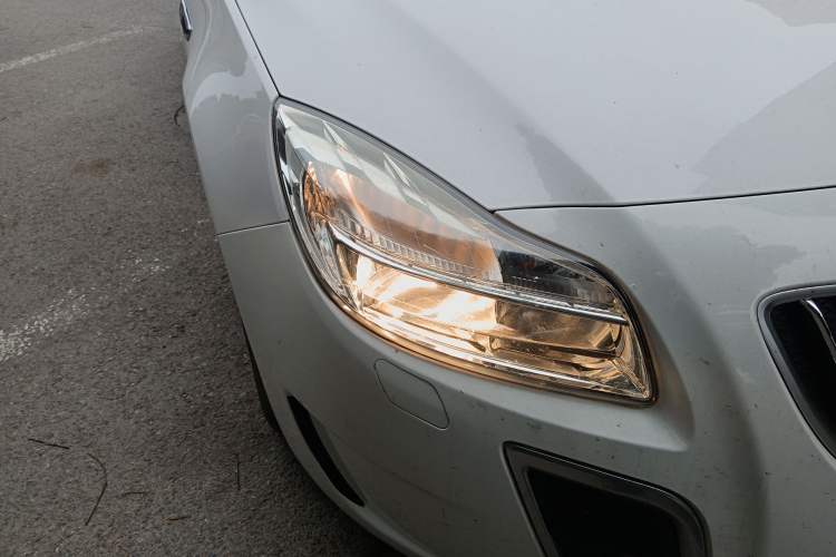 Used Buick Regal 2012 2.0L Luxury Edition Right Front Headlight