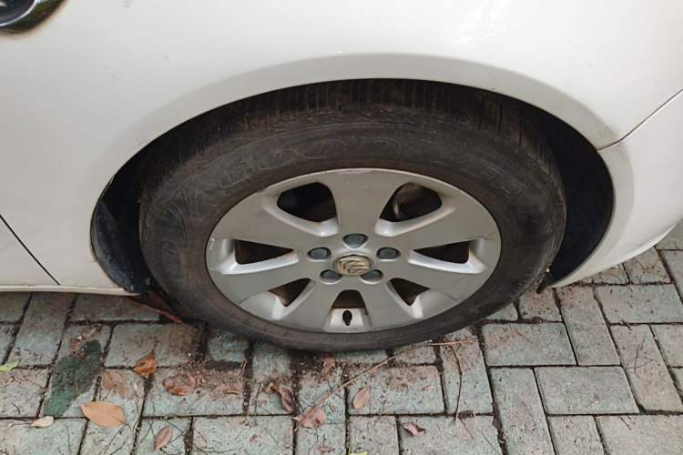 Used Buick Regal 2012 2.0L Comfort Edition Right Front Wheel Hub